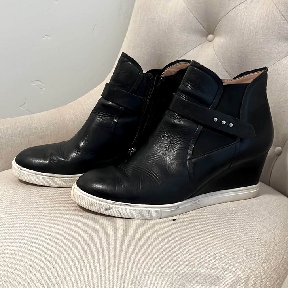Leather wedges